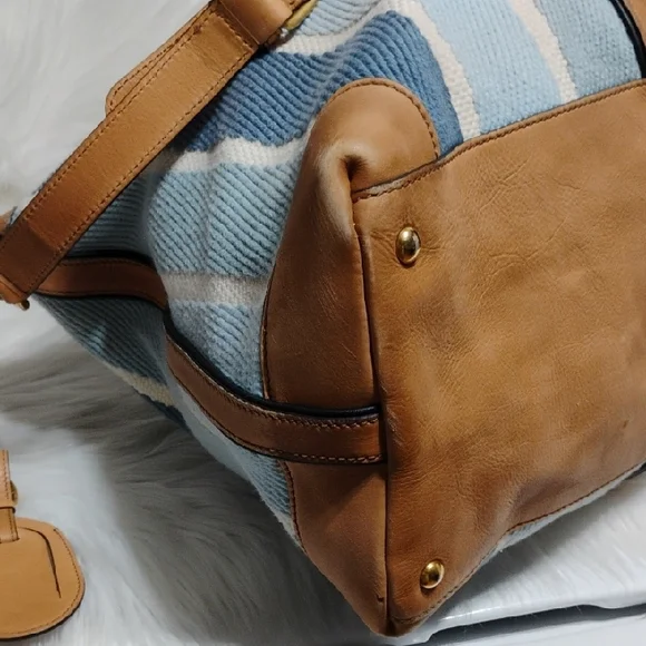 SALE! Auth Gucci Blue & White Striped Leather Trim Travel/Duffle Bag W Strap - Picture 6 of 16